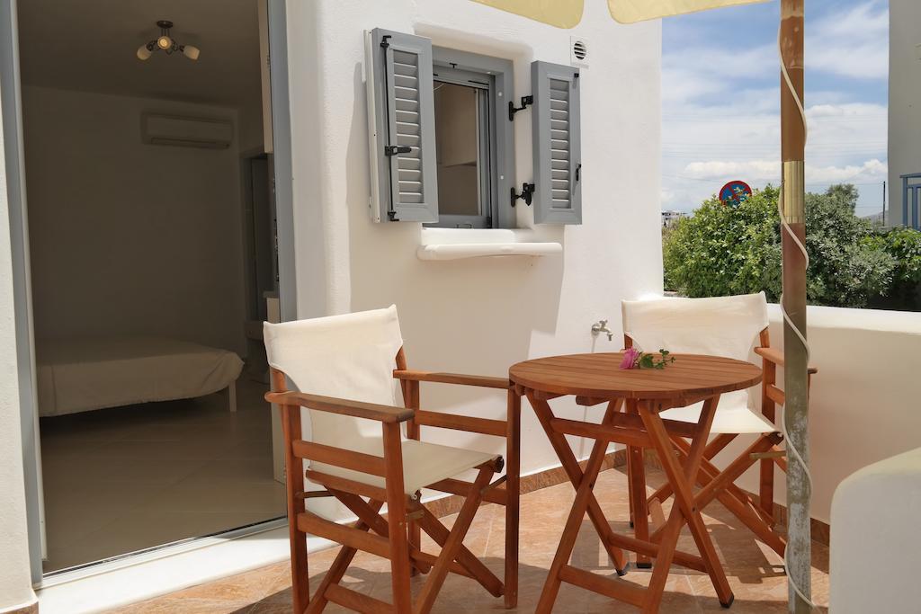 Theofanis Studios Agia Anna  Phòng bức ảnh